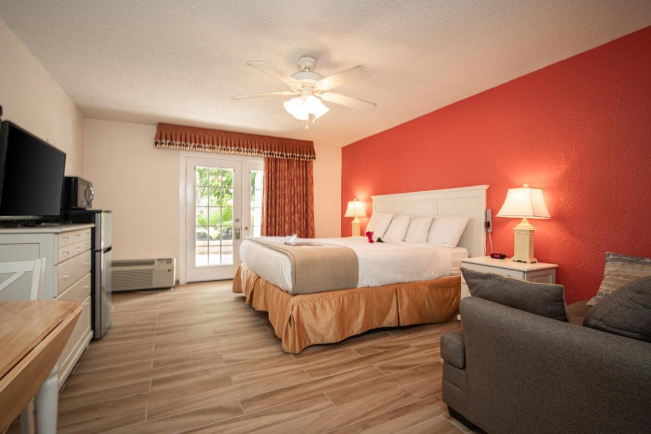 Island Sun Inn & Suites - Venice, Florida Historic Downtown & Beach Getaway المظهر الخارجي الصورة