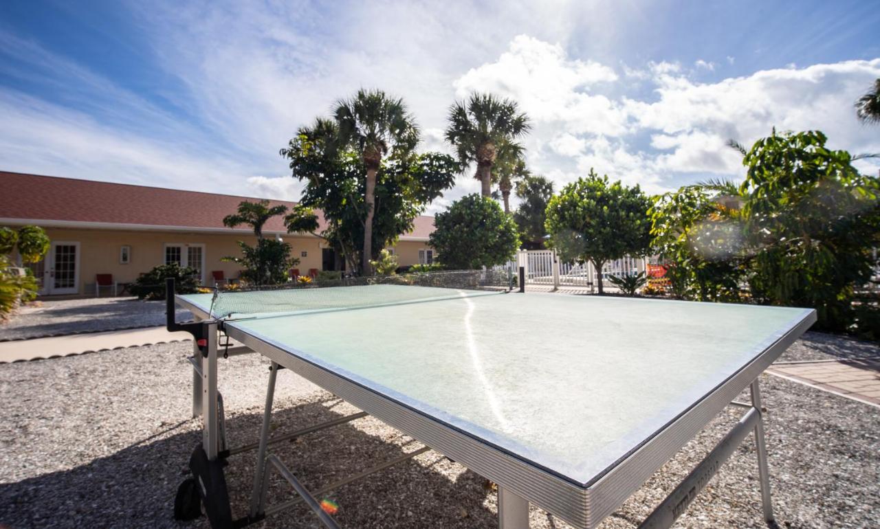 Island Sun Inn & Suites - Venice, Florida Historic Downtown & Beach Getaway المظهر الخارجي الصورة