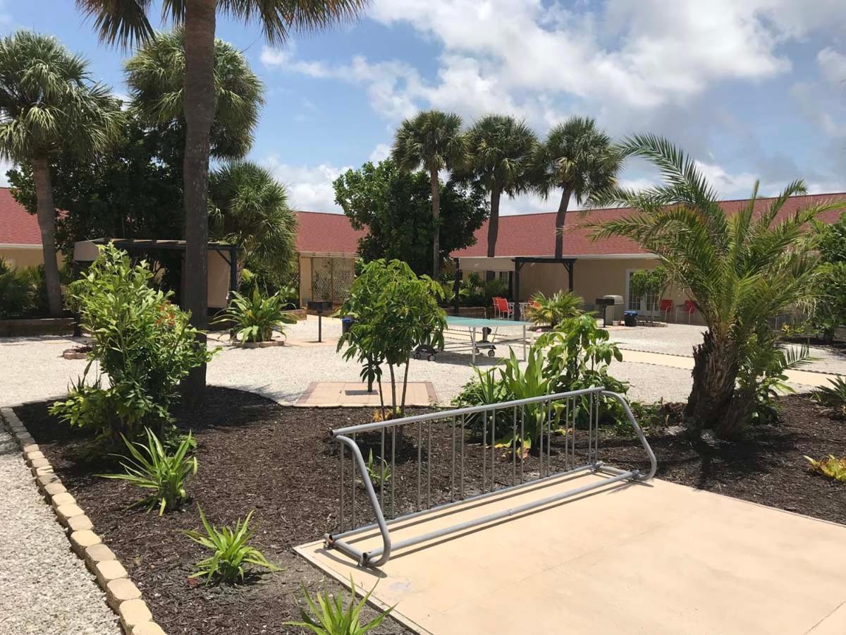Island Sun Inn & Suites - Venice, Florida Historic Downtown & Beach Getaway المظهر الخارجي الصورة